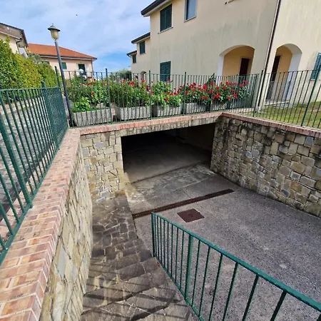 Casa Vacanza Vittoria Apartment *